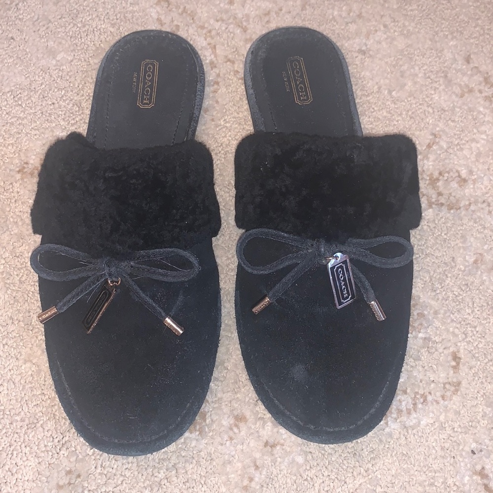 Coach, Size 8 1/2 , Black Slipper